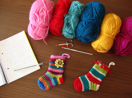 crochet-socks-for-christmas-5